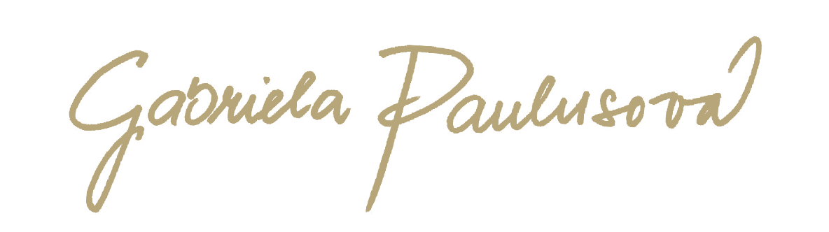 paulusova_logo_main-text-signature_gold